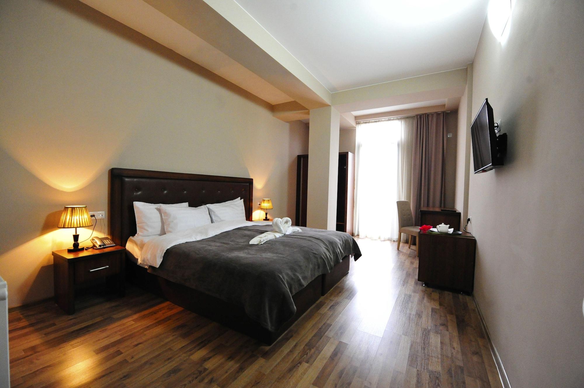 Hotel Rogalux Blue Tbilisi Exterior foto